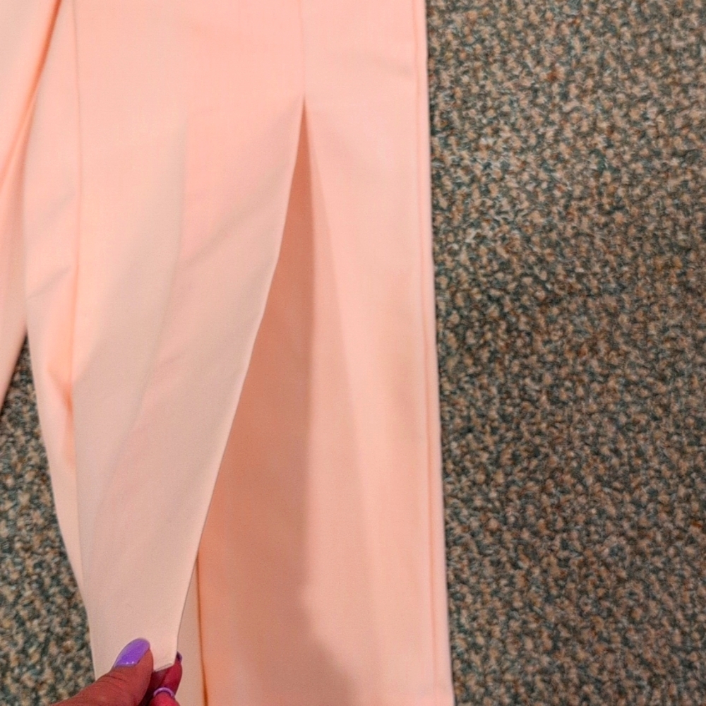 White House Black Market Perfect Form Crop Pants. Blush Color. Size 4R - Picture 3 of 10